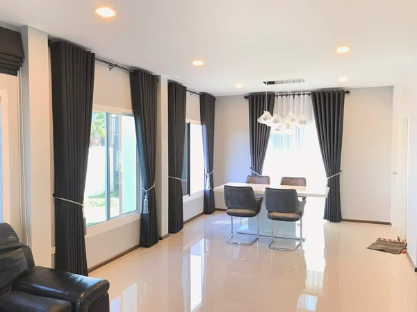 ผลงานติดตั้งมู่ลี่ไม้เทียม