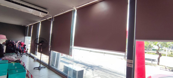 ผลงานติดตั้งม่านปรับแสงห้องรับแขก