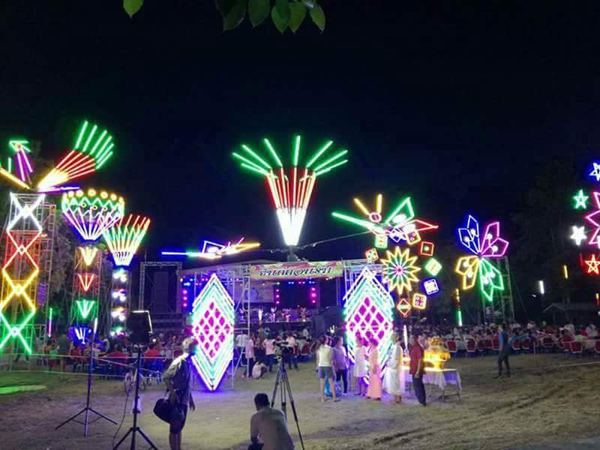 ผลงานกระเช้าดอกไม้แสนสวย