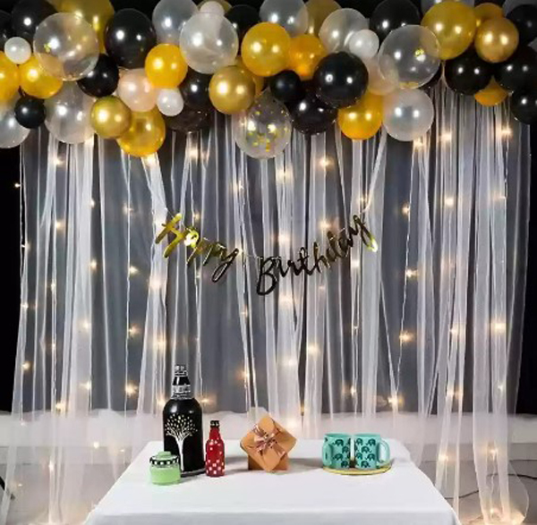 ผลงานช่อดอกไม้และกล่องดอกไม้เซอร์ไพรส์