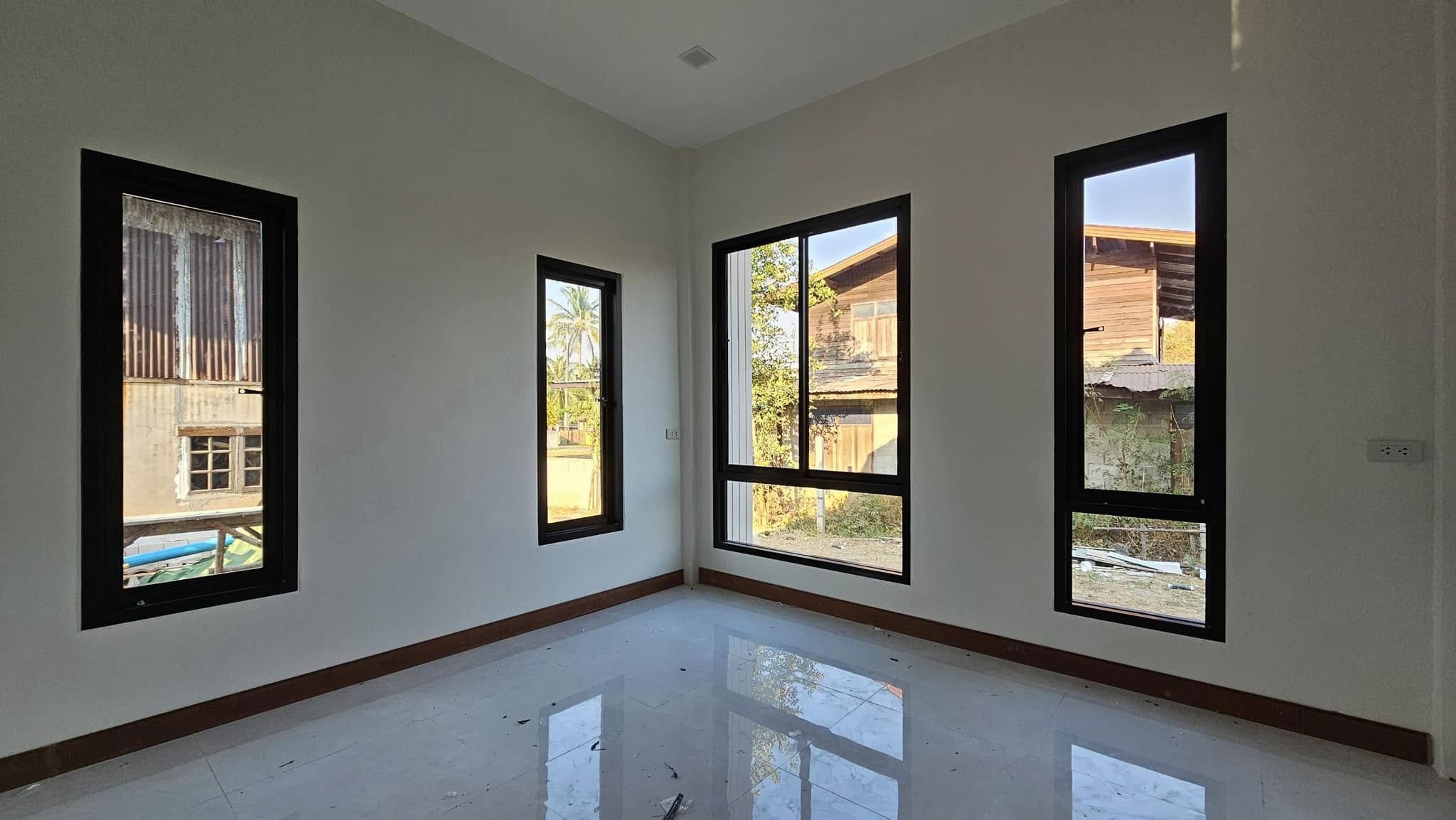 ผลงานติดตั้งกระจกอลูมิเนียมครบวงจร