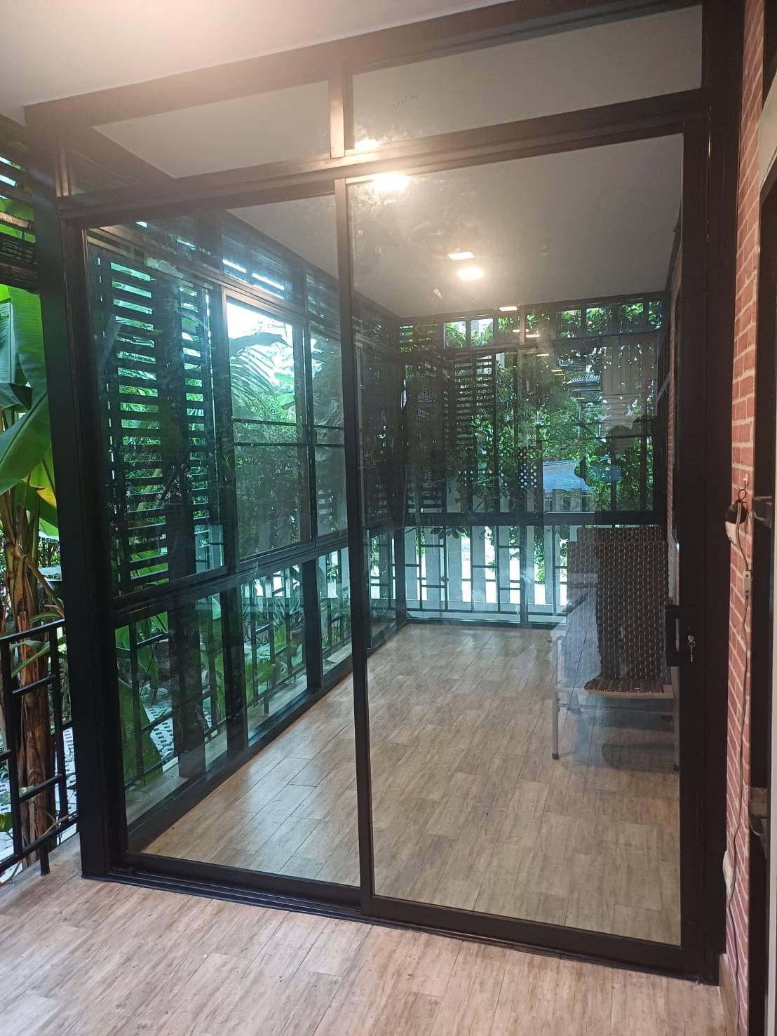 ผลงานกั้นห้องกระจกสำนักงาน