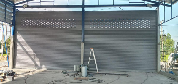 ผลงานประตูสวิงอัตโนมัติบ้านหรู