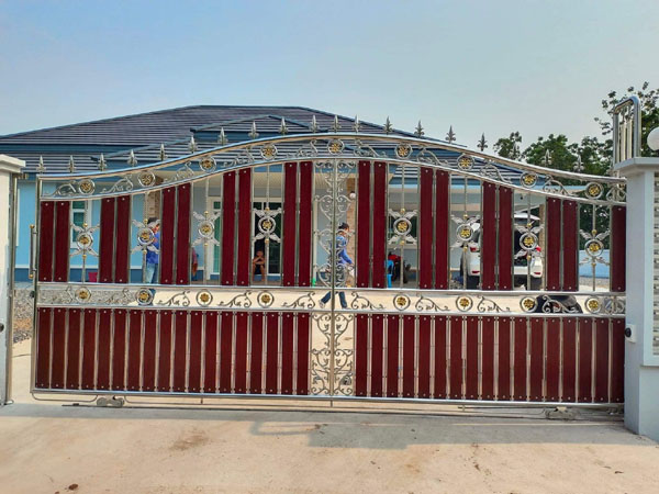 ผลงานประตูม้วนอัตโนมัติร้านค้า