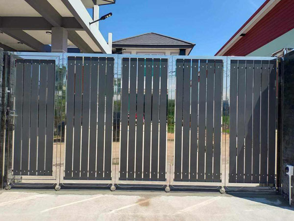 ผลงานประตูเหล็กโรงงาน