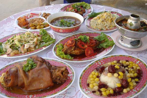 ผลงานโต๊ะจีนทำบุญ