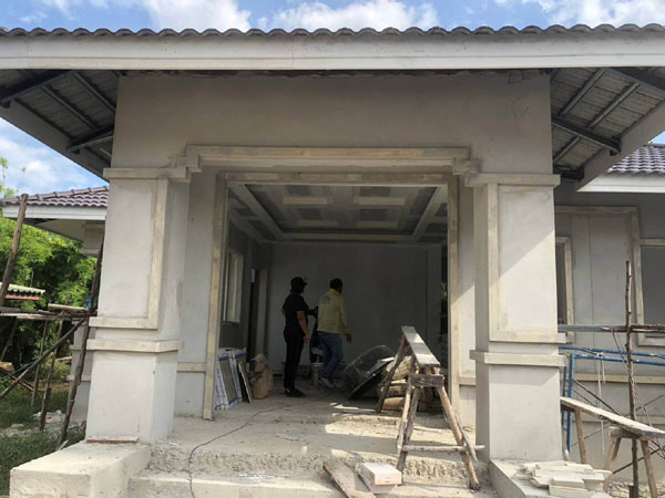 ผลงานบัวปูนปั้นหน้าบ้านหรู