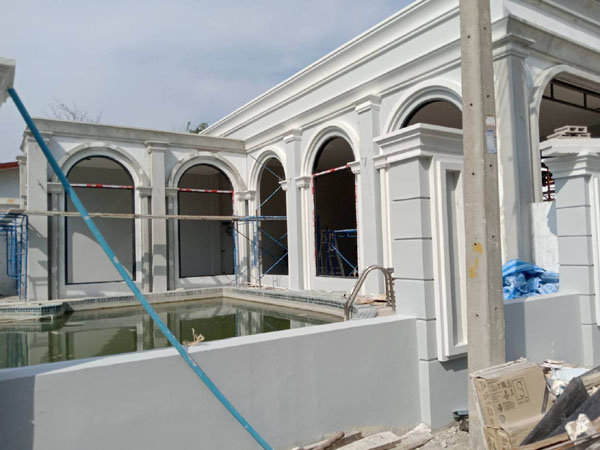 ลูกน้ำตกแต่งขอบหลังคา