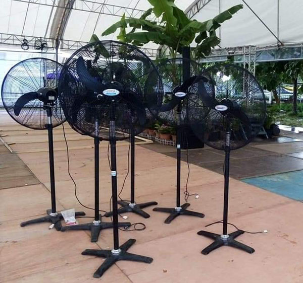 งานเลี้ยงบริษัท เต็นท์ ตัวอย่าง